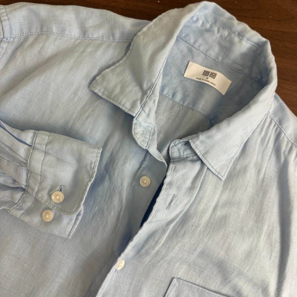 Uniqlo 100% Linen Shirt Light Blue Long Sleeve Pocket Button Up Casual Mens M